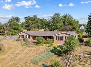 104 Southerly Ln, Charles Town, WV 25414