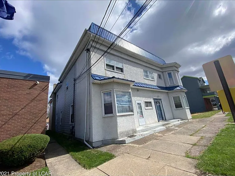 721 Main St #7 — Photo 5