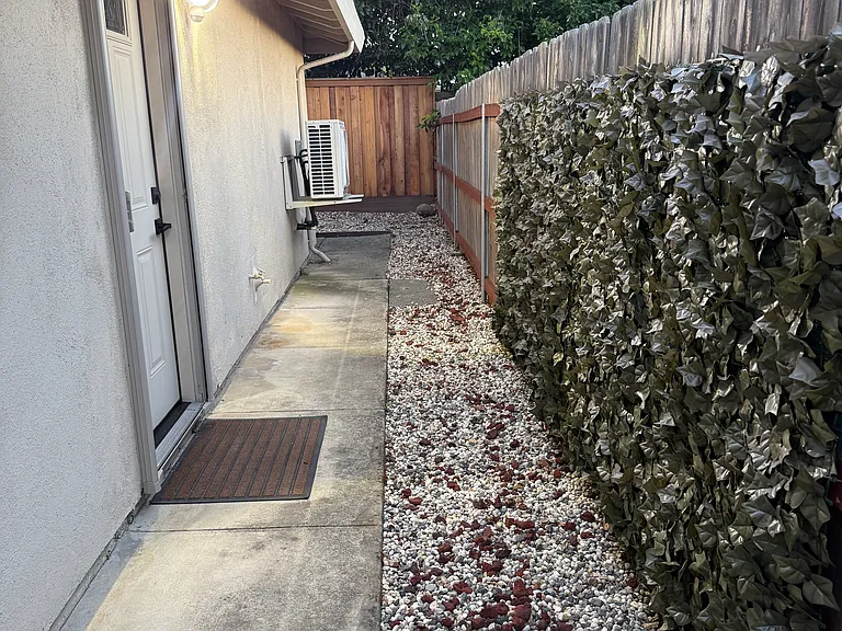 Loretto Dr — Photo 4