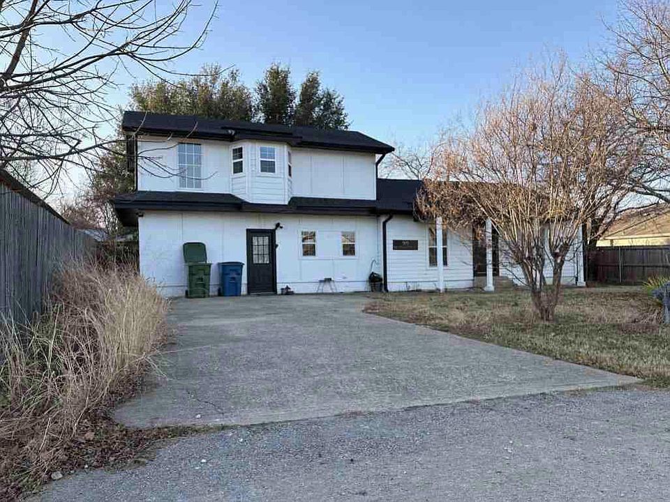 2nd image of 505 Bluebonnet St