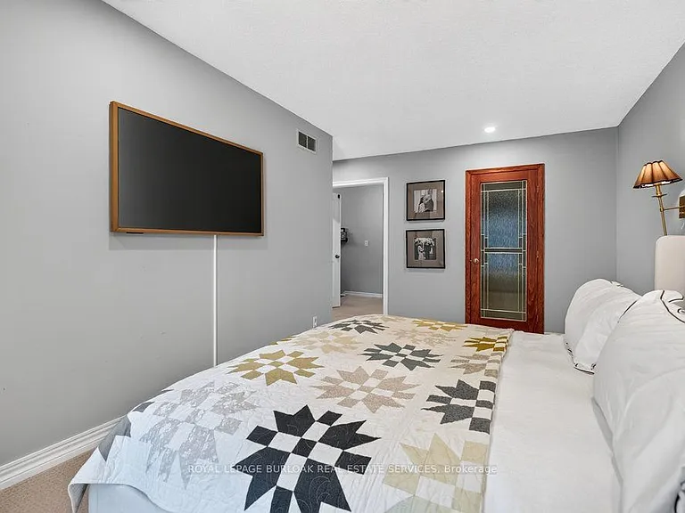2354 Marine Dr — Photo 22