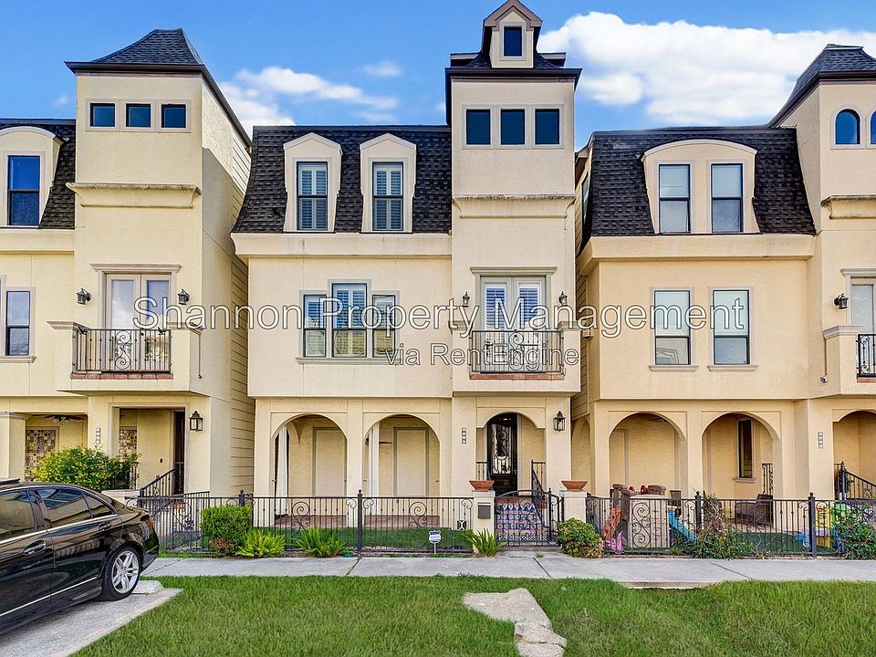 1st image of 2306 Couch St