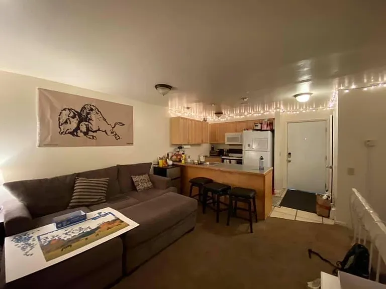 1065 University Ave #208 — Photo 4