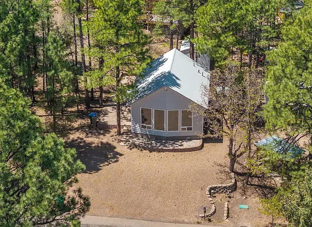 2 bed, 1.5 bath, 1176 sqft, $1,900 — Photo 3
