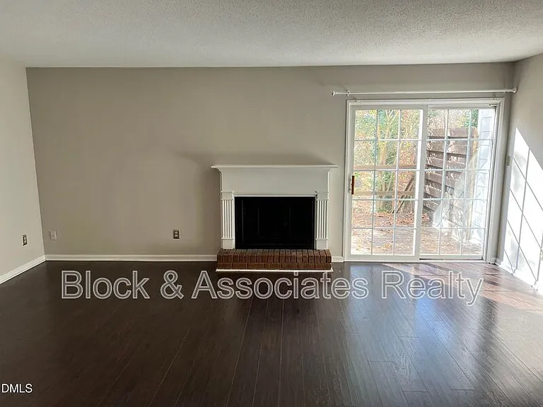 1333 Springlawn Ct — Photo 6