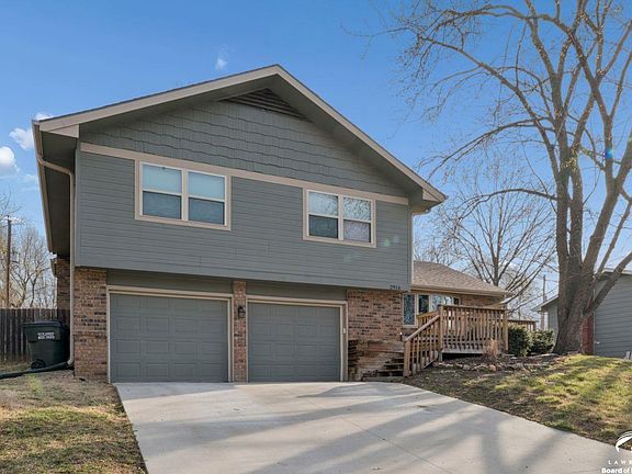 2nd image of 2916 Rimrock Dr