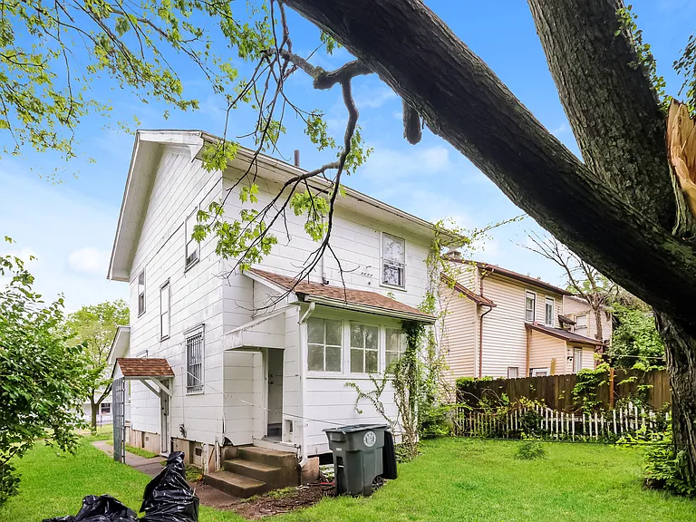 1242 Wilson Dr — Photo 17