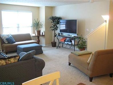 5th image of 6011 Canyon Creek Dr