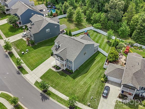 4th image of 8543 McCullough Club Dr