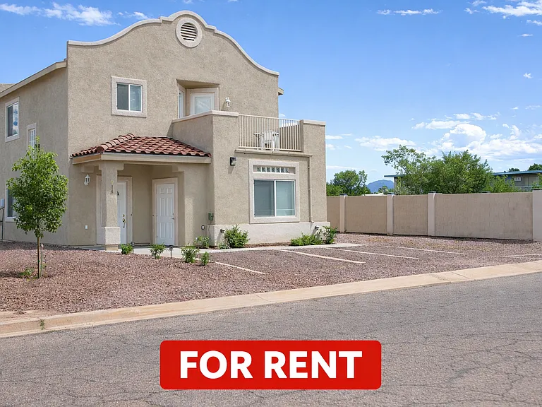 914 E Hedrick Dr — Photo 1