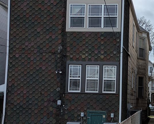 3rd image of 2440 W Warner Ave