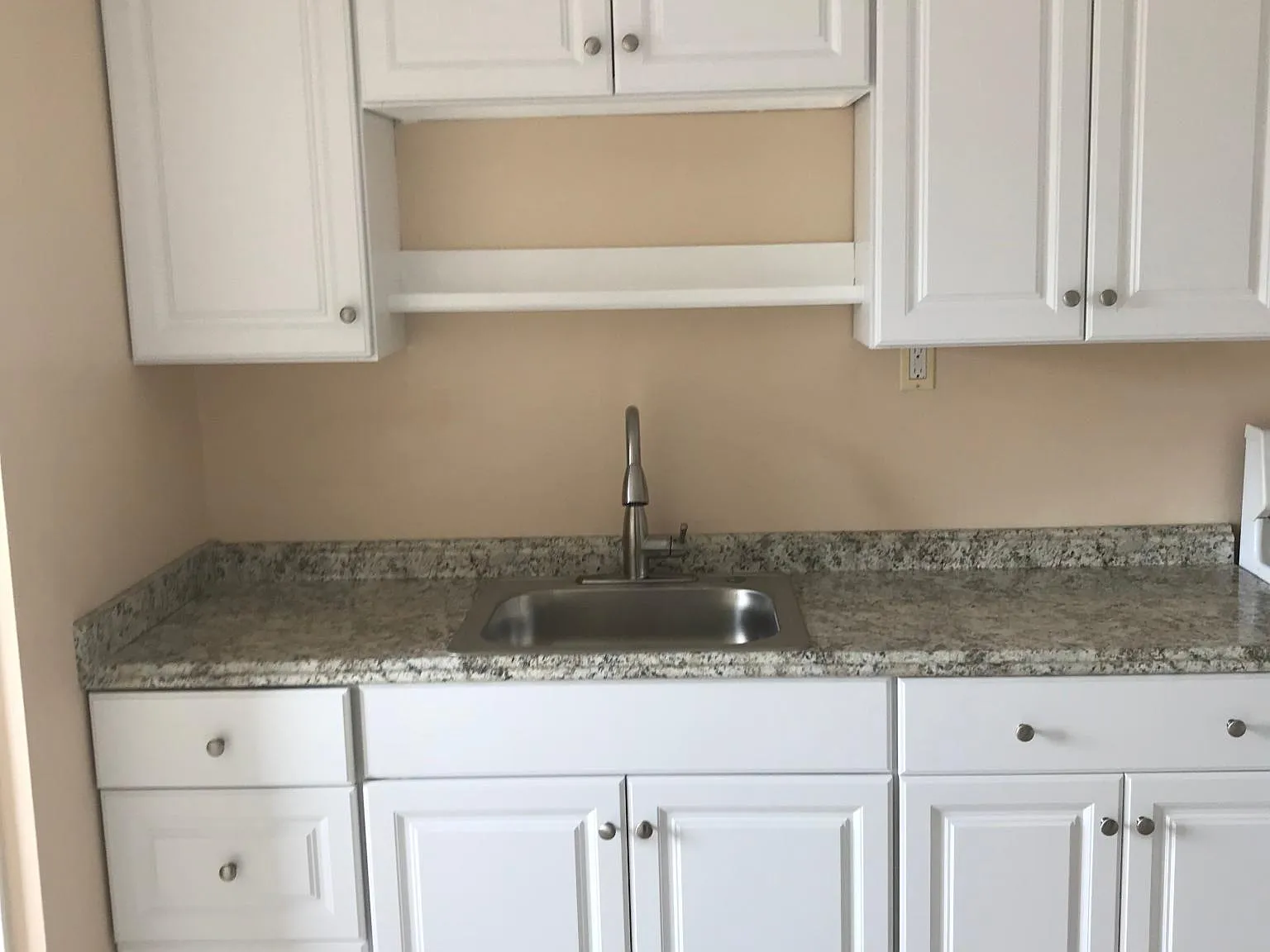 1 bed, 740 sqft, $1,575 — Photo 4