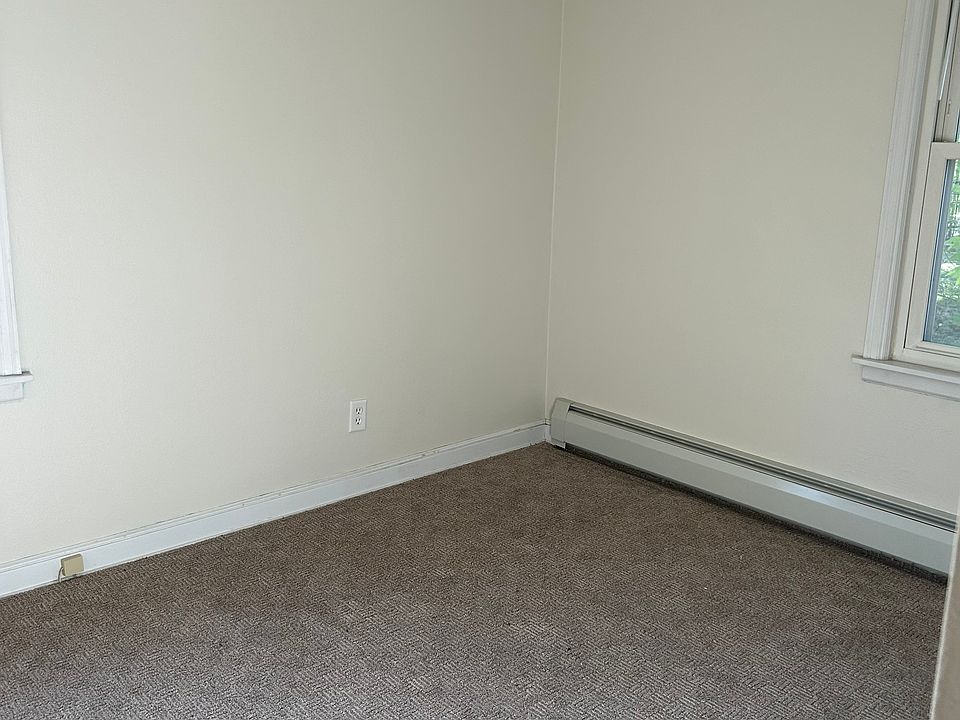 2nd image of 621 Montrose Blvd