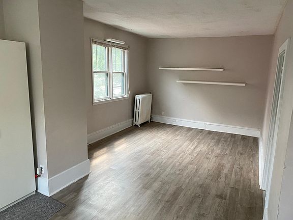 3rd image of 2720 Emerson Ave S