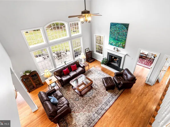 371 Trillium Ln, Wayne, PA 19087