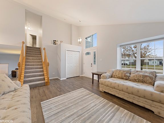 3rd image of 5417 Dale Cir