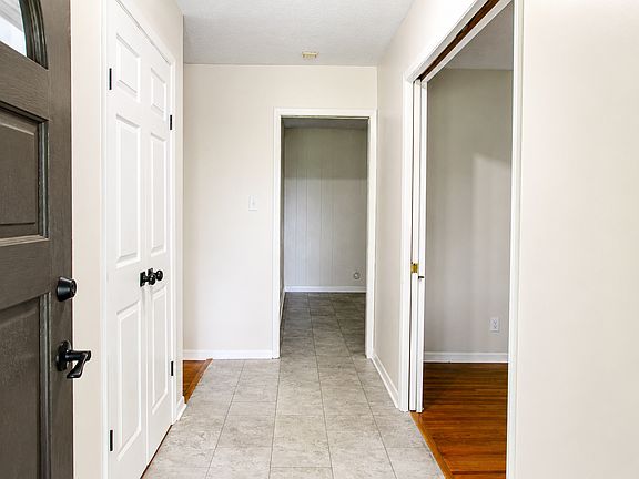 5th image of 10936 Thornton Dr