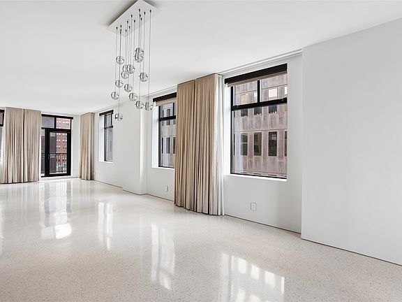 2nd image of 418 6th Ave Suite 905