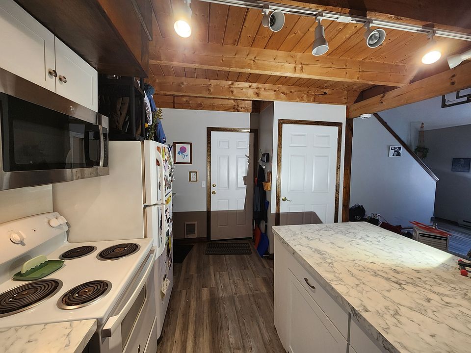 1st image of 2 Conz St #72
