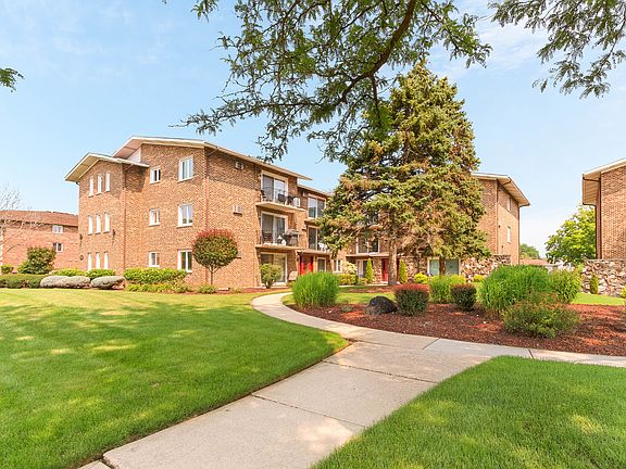 2nd image of 9048 W 140th St APT 2A