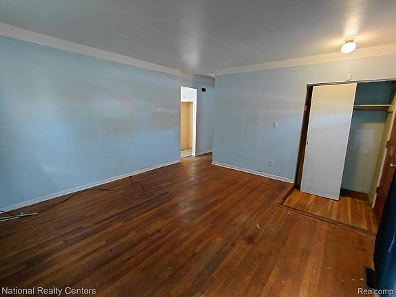 4th image of 1801 W Hobson Ave