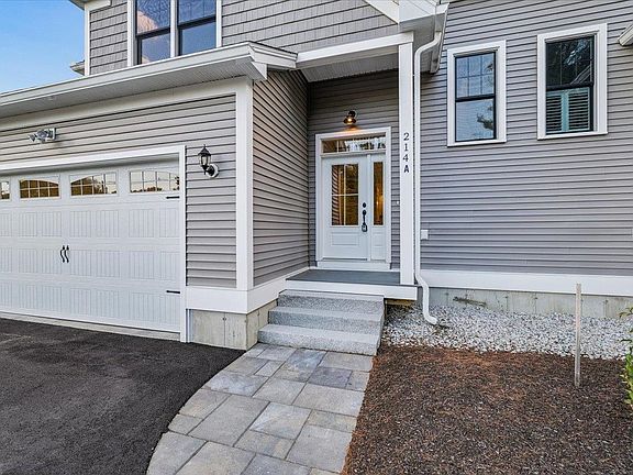 3rd image of 214 Pembroke Street #A