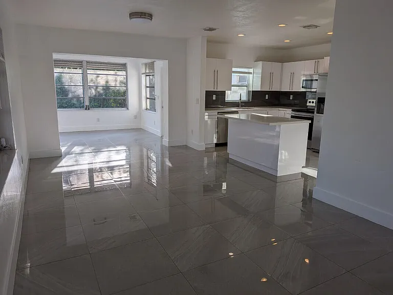 14521 Ellington St — Photo 7