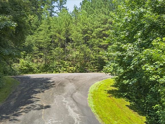 5th image of E Ridge Ln