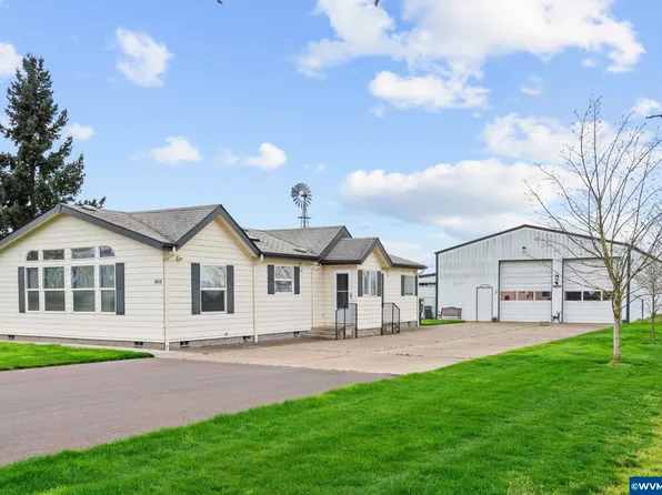6914 Lakeside Dr NE, Salem, OR 97305
