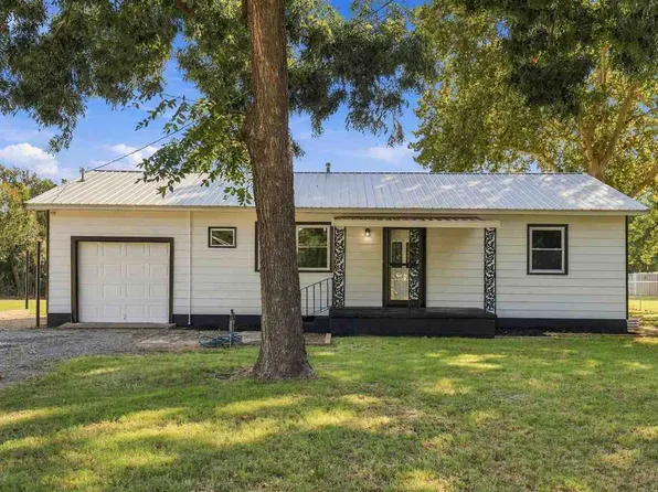 230 Bell Rd, Ponca City, OK 74604