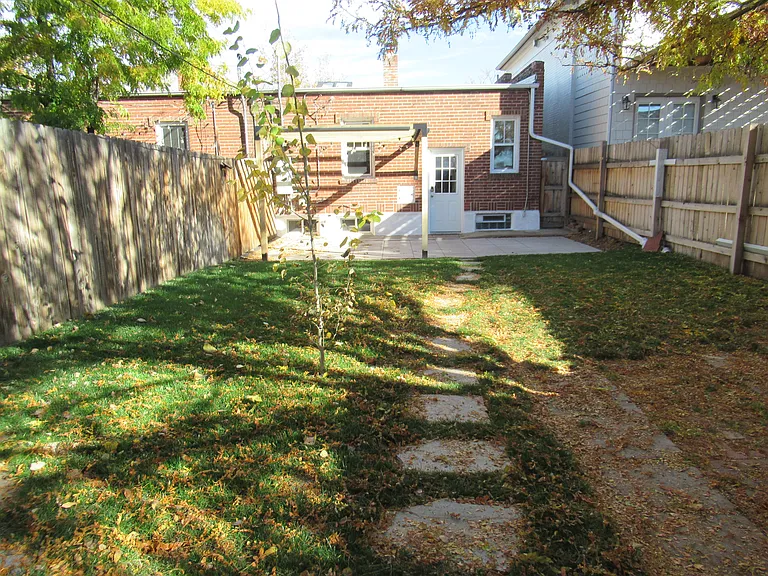 645 S Lincoln St — Photo 4
