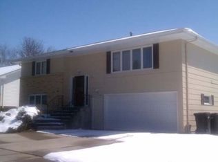 415 E Interstate Ave, Bismarck, ND 58503