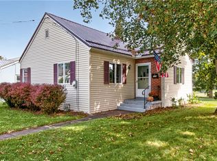 718 Colton Ave, Newark, NY 14513