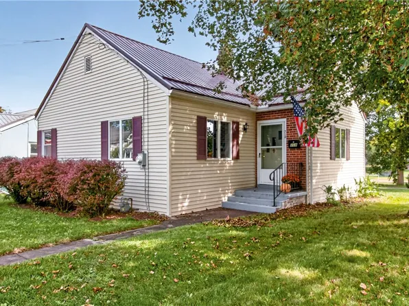 718 Colton Ave, Newark, NY 14513