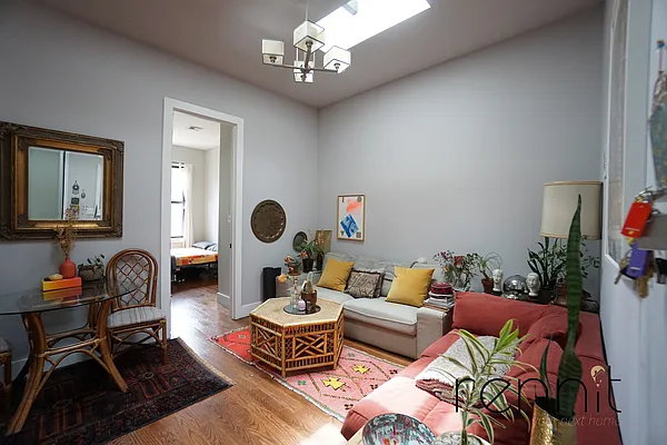 Rented by Rennit Inc. | media 39