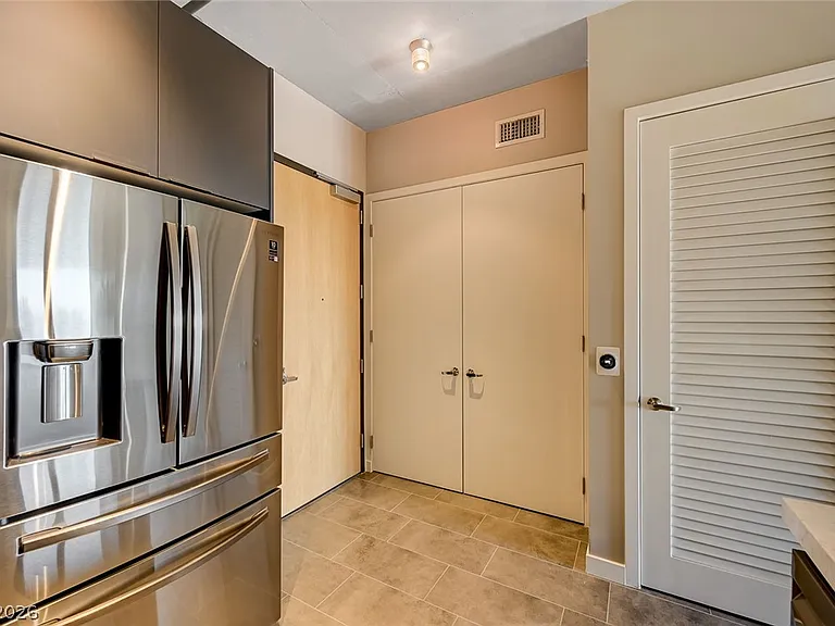 353 E Bonneville Ave #439 — Photo 4