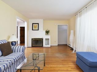 79 Onset Ave, Buzzards Bay, MA 02532