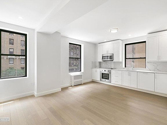 4th image of 915 W End Ave APT 302