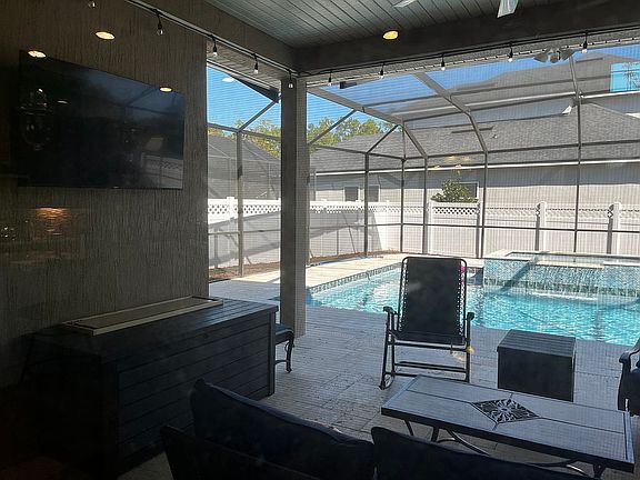 4th image of 502 Cloisterbane Dr