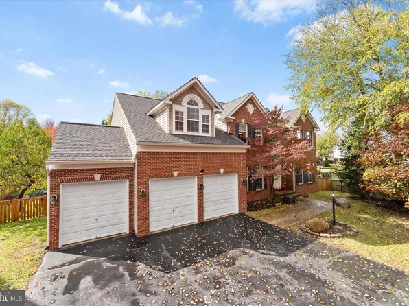 913 Strawberry Ct, Purcellville, VA 20132
