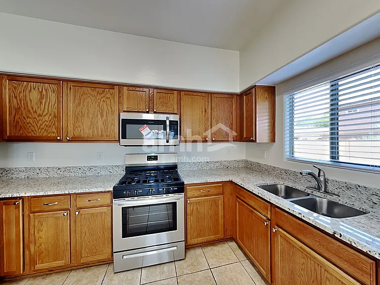 447 E Placita Lezna — Photo 3