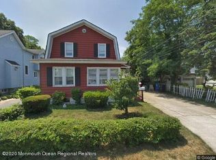 40 Compton St, Belford, NJ 07718