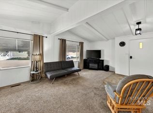 5384 N Glencrest Ln, Boise, ID 83714