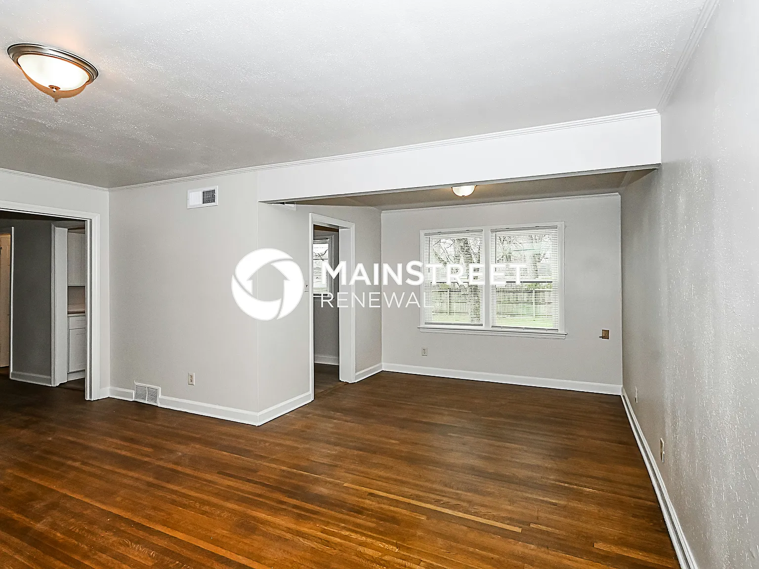 1249 Dearing Rd — Photo 2