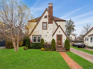 42 Driving Park Ave, Lynbrook, NY 11563