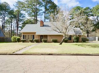 5161 Sycamore Dr, Jackson, MS 39212