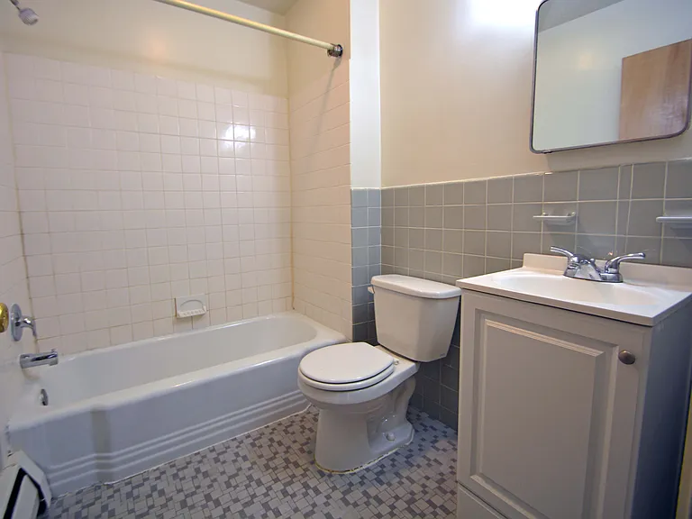 36 W Montgomery Ave #101 — Photo 8