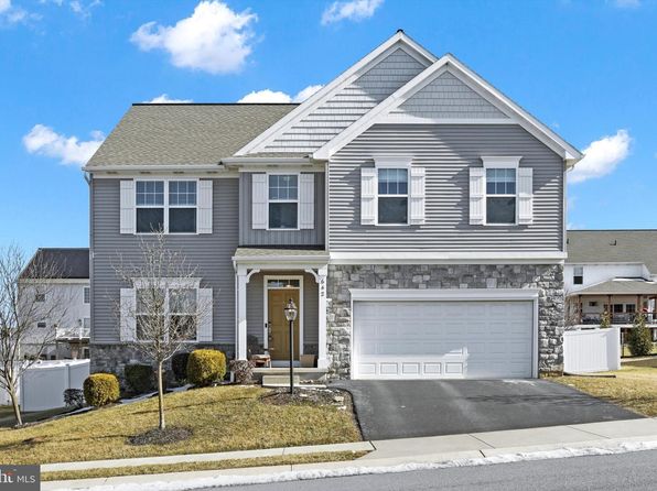 642 Meadowview Dr, Annville, PA 17003