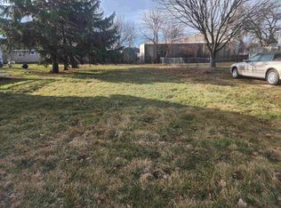 Chute St, Menasha, WI 54952