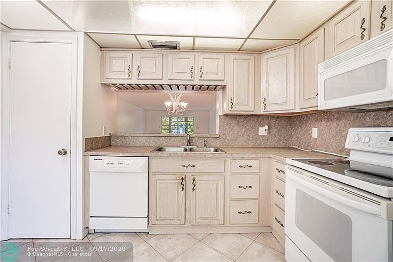 1st image of 3502 Bimini Ln APT O3